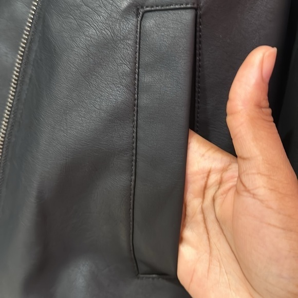 Wilde Fable Women’s Black Leather Jacker Size XS - Picture 4 of 7